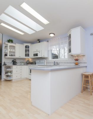 beautiful-shot-modern-house-kitchen (2)